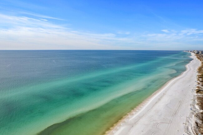 Building Photo - 4000 Gulf Terrace Dr