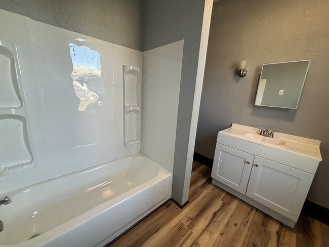 Building Photo - 50 Forest Ave SE