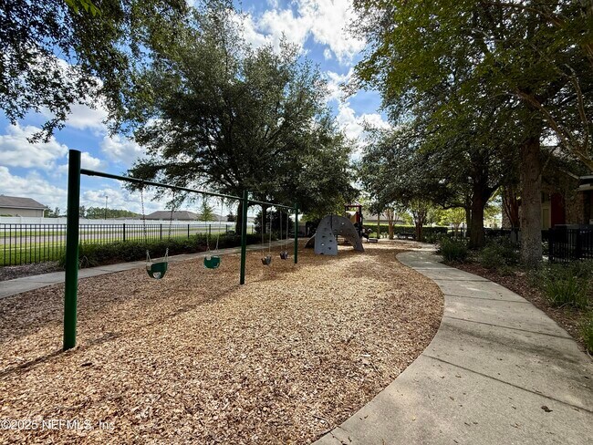 Building Photo - 3635 Summit Oaks Dr