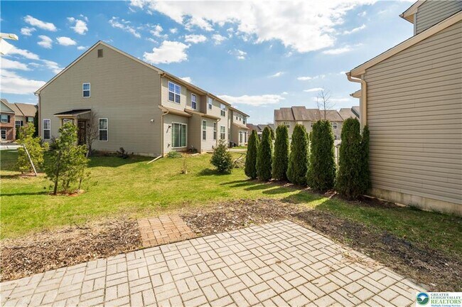 Building Photo - 5136 Dogwood Trail