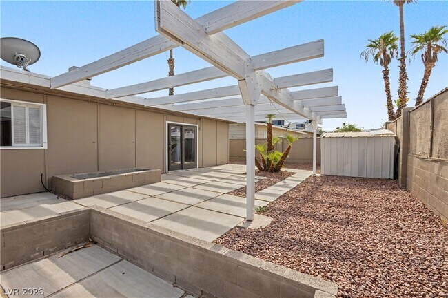 Building Photo - 6908 Kinkenon Dr