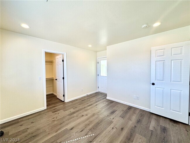 Building Photo - 5420 N Blagg Rd