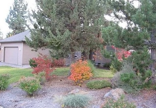 Building Photo - Single Level Home Near Rivers Edge Golf Course!