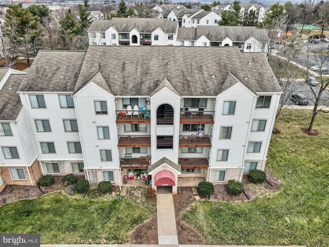 Building Photo - 9569 Coggs Bill Dr