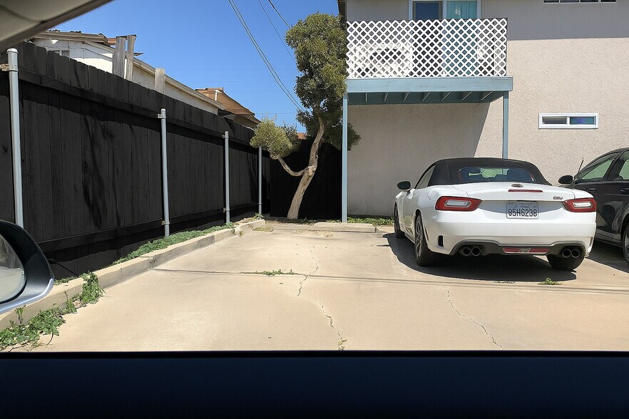 Building Photo - 4788 W Mountain View Dr