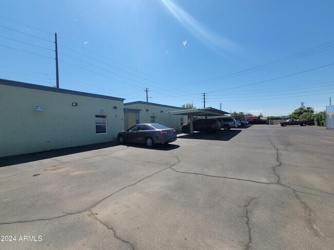 Building Photo - 2302 N 36th St