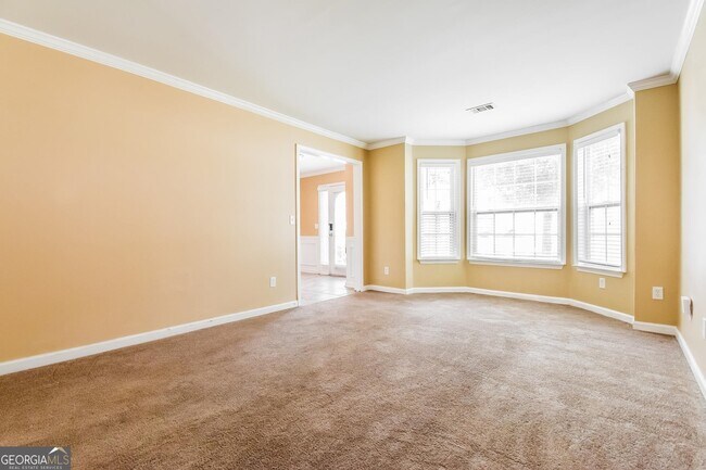 Building Photo - 6312 Selborn Dr SW