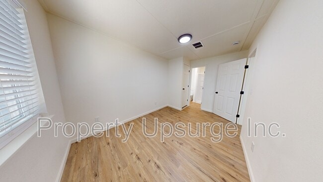Building Photo - 2706 Virginia Ave