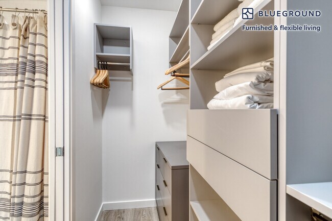 Building Photo - 4131 Laguna St