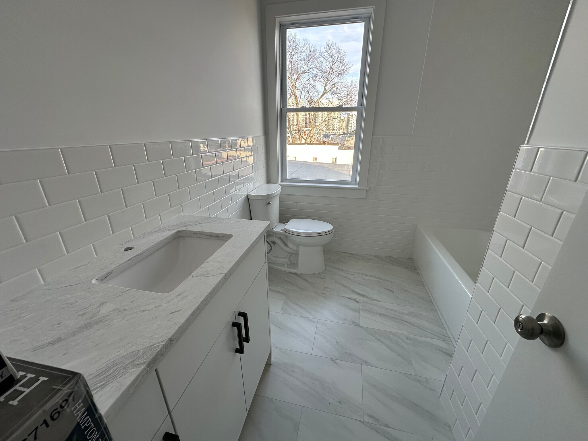 Building Photo - 26 Taff Ave