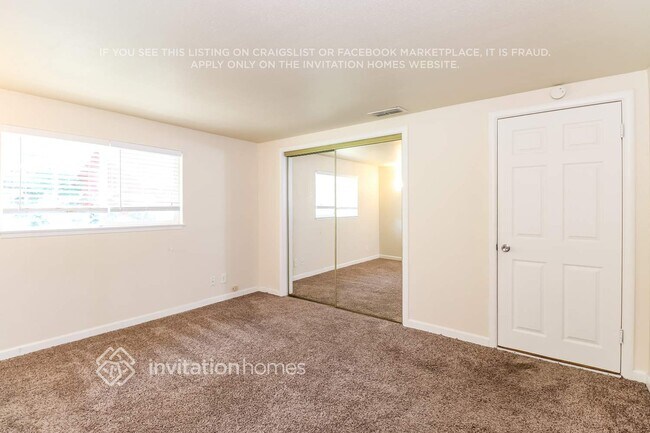 Building Photo - 425 Jasmine Ave