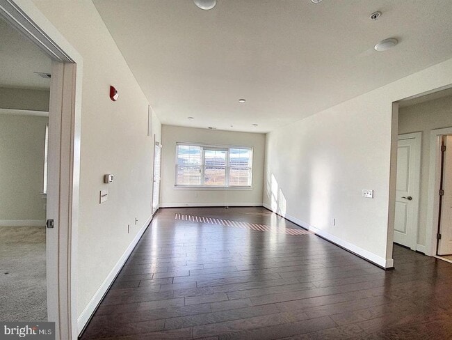 Building Photo - 2903 Bleeker St