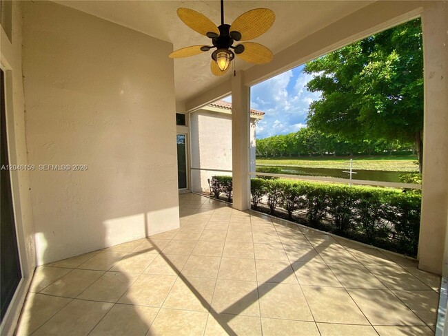 Building Photo - 837 Tanglewood Cir