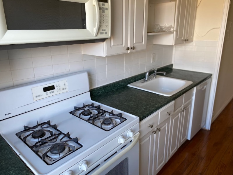 Building Photo - 201 St Pauls Ave