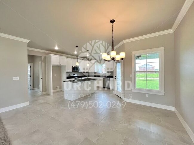 Building Photo - Siloam Springs- Single-Family Home- Spacio...
