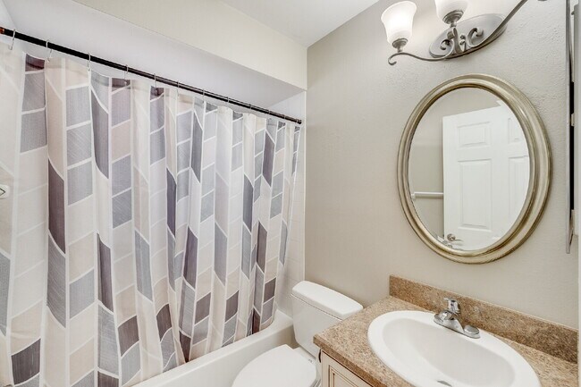 Building Photo - Desirable Parkway Meadows!