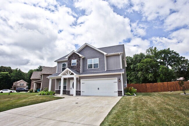 Building Photo - 208 Liam Ct