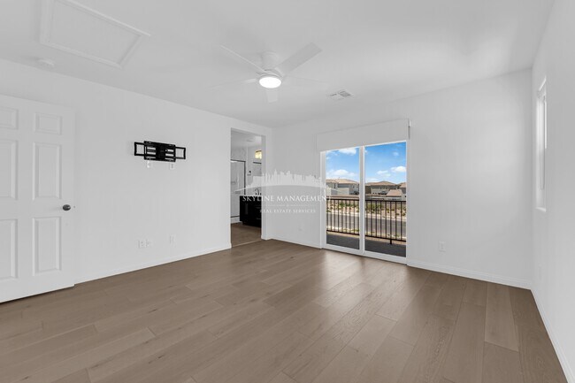 Building Photo - 4066 Painted Lady Ave