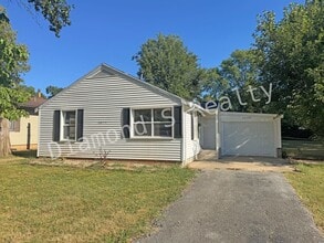 Building Photo - Charming and Clean 2 Bedroom Home Availalbe!