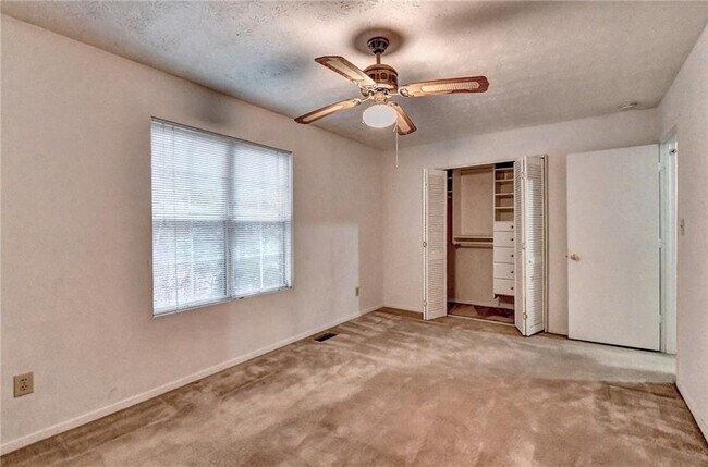 Building Photo - 3241 Shadow Walk Ln
