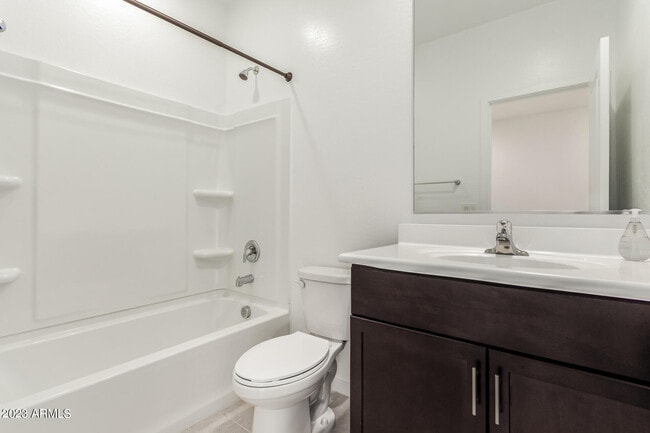 Building Photo - 18012 W Pierson St