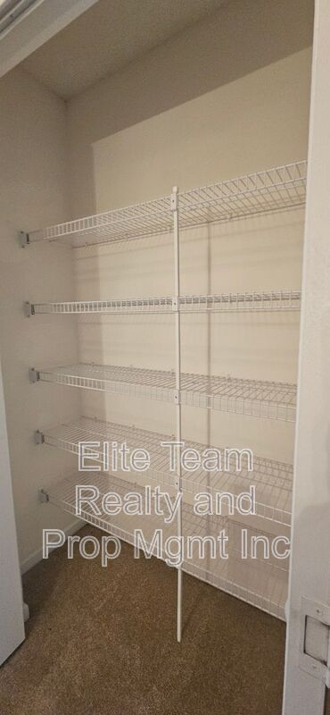 Building Photo - 6807 Juniper Tree St