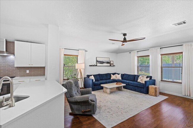 Building Photo - WORTHAM OAKS