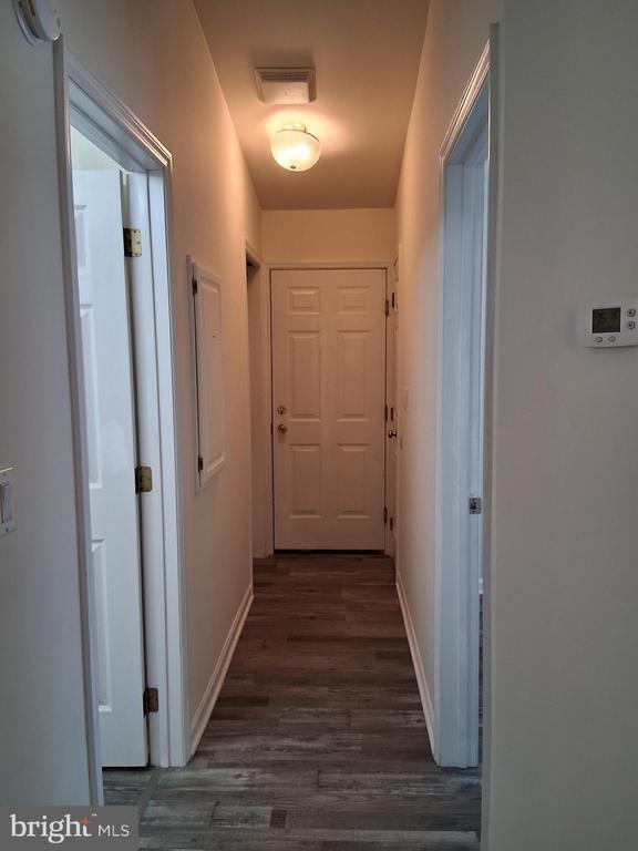 Building Photo - 7300 Willow Glen Way