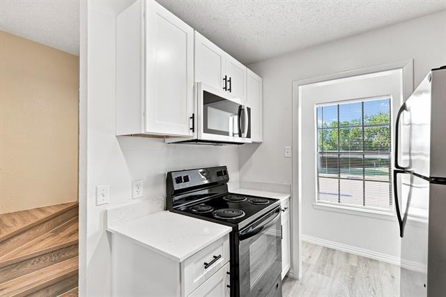 Building Photo - 8108 Foxfire Ln