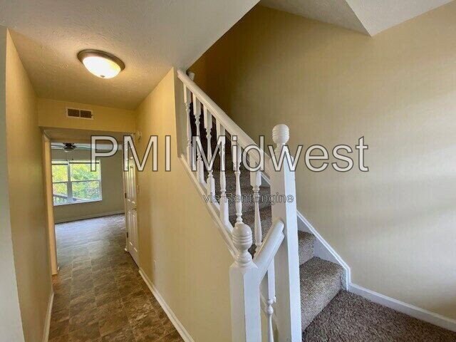 Building Photo - 6130 Tybalt Cir