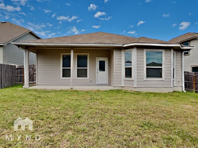 Building Photo - 2066 Rhesus Vw