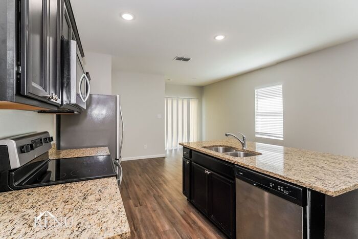 Building Photo - 6018 Mojave Dr