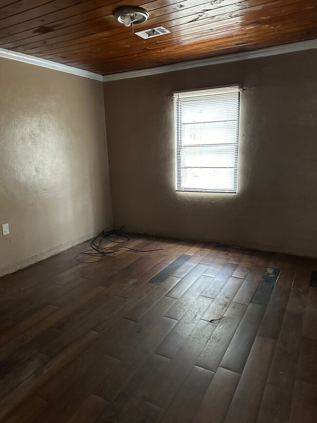 Building Photo - 311 S Cleveland St