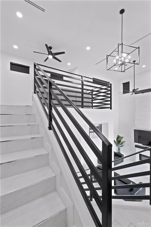 Building Photo - 23 Lago Delton