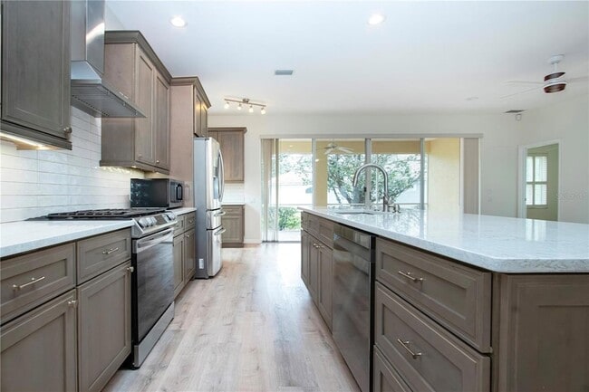 Building Photo - 8419 Whispering Woods Ct