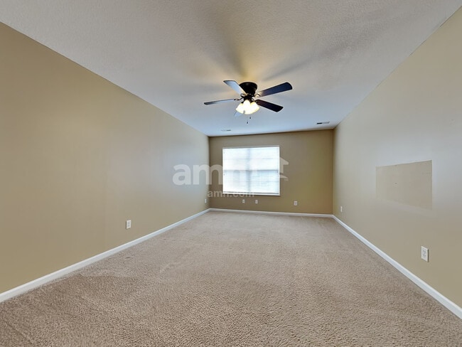 Building Photo - 3335 Branch Hill Ln