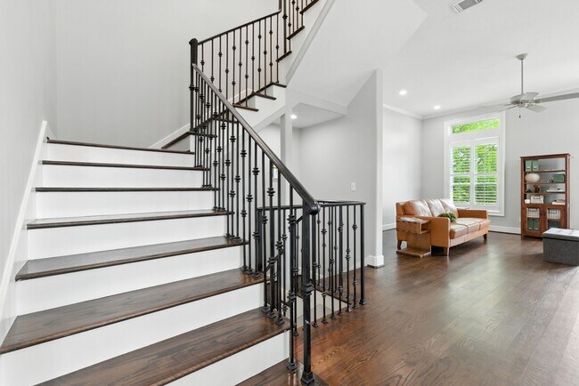 Building Photo - 1317 Bomar St