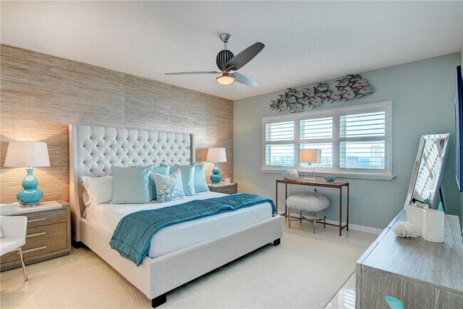 Building Photo - 2640 Lake Shore Dr