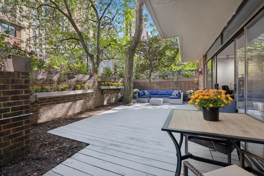 Building Photo - 2600 N Hampden Ct