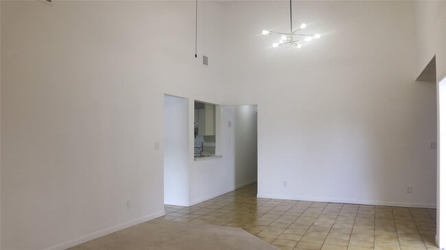 Building Photo - 4105 NW 78th Terrace