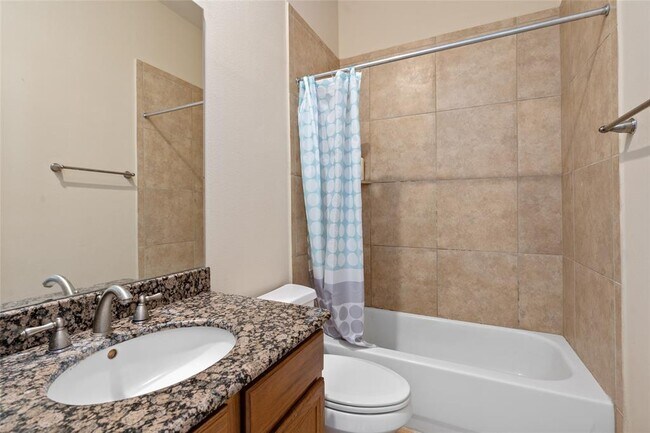 Building Photo - 9008 Bayview Cove Dr