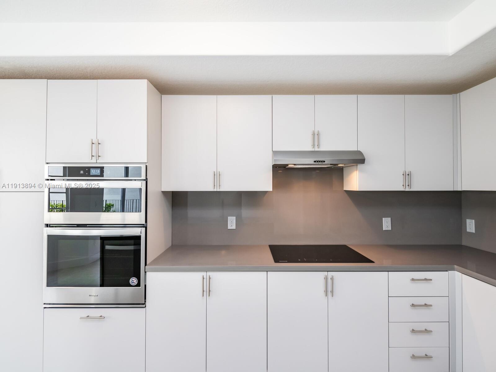 Building Photo - 20729 NE 32nd Ave