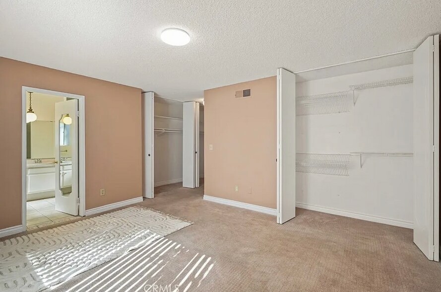 Building Photo - 8763 Lurline Ave