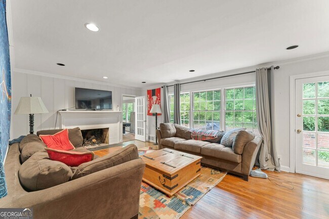 Building Photo - 2986 Mornington Dr NW