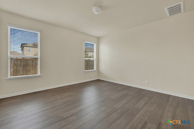 Building Photo - 1355 Fall Cover St