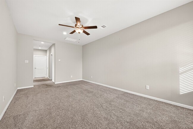 Building Photo - 9442 Starlight Oak Dr