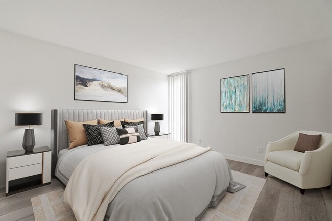 Building Photo - 712 S Fernwood St