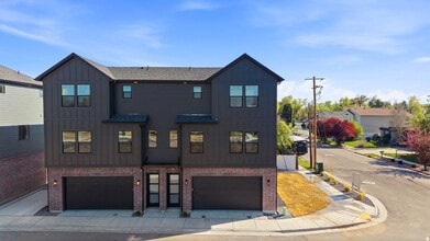 Building Photo - 316 Woodscape Way