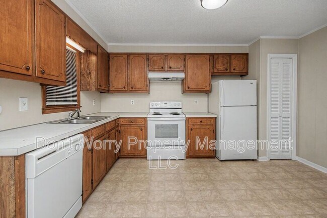 Building Photo - 137 Crest Cir