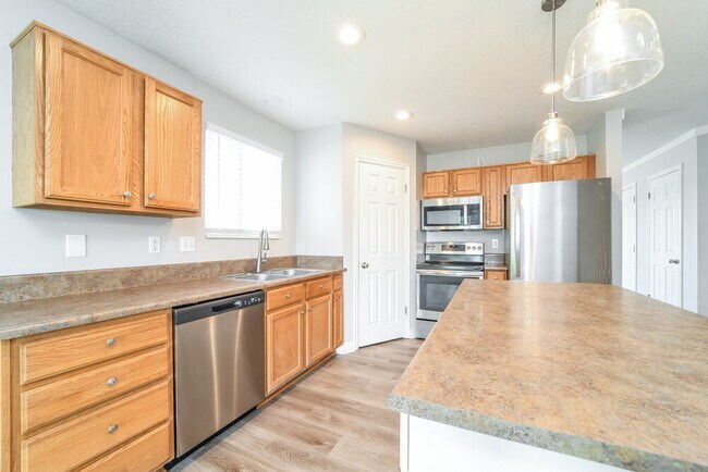 Building Photo - 1583 N 2530 W